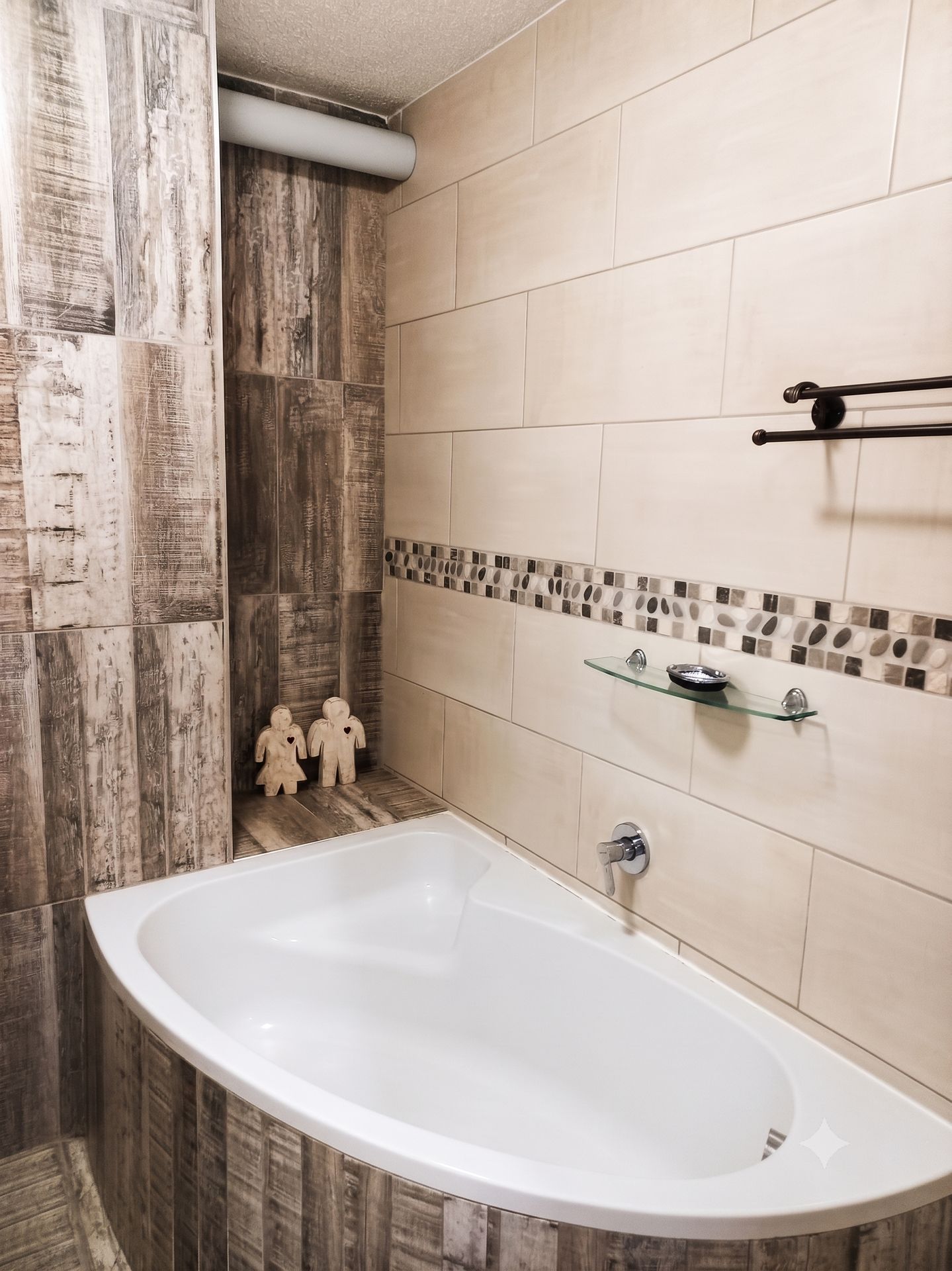 Luxury bathroom with bathtub